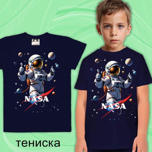 Тениска с космонавт в тъмносиньо