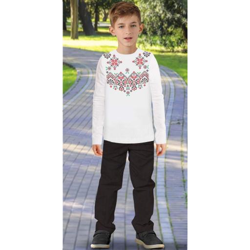 Комплект 2 части (п.б.) фолклорни мотиви в бяло 11