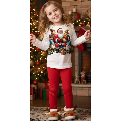 Празничен аутфит за Коледа – удобна блуза и клин.