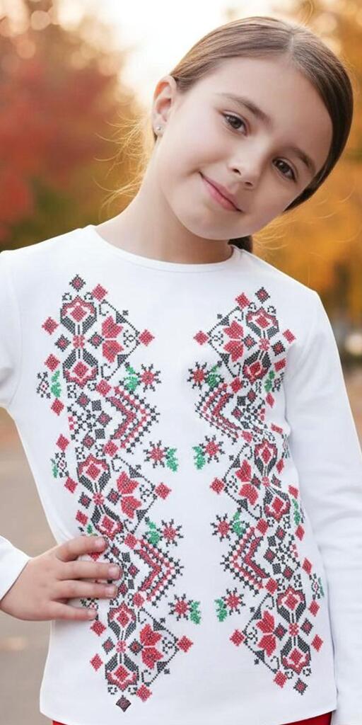 Блуза тънка с фолклорни български мотиви в бяло 2