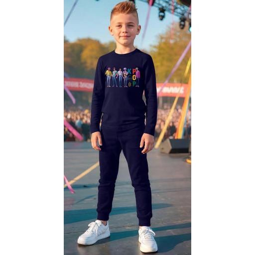 Удобен комплект за момче в тъмен цвят