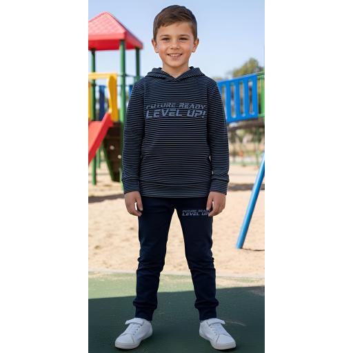 Модерен комплект в тъмни тонове за момче