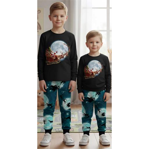 Коледен комплект в черно и синьо с магичен дизайн на Дядо Коледа и елени.