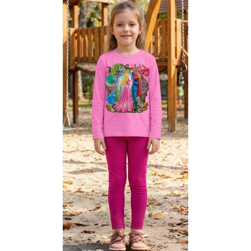 Модно детско комплектче – удобна блуза и цикламен клин за ежедневни игри.