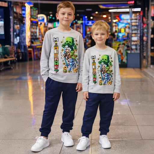 Детски комплект Minecraft с сива блуза и тъмно долнище – удобство и приключение“