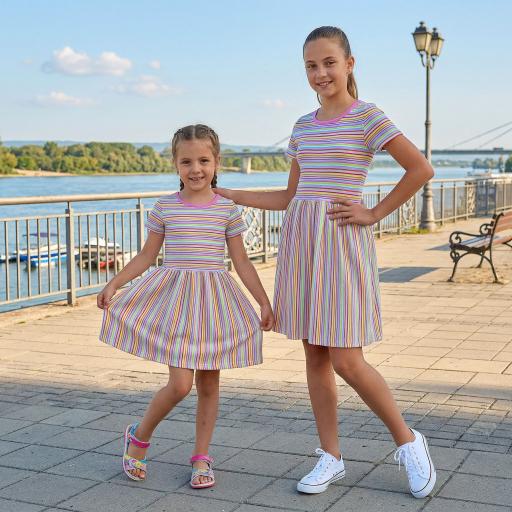 Детска рокля райе разкроена от талията надолу