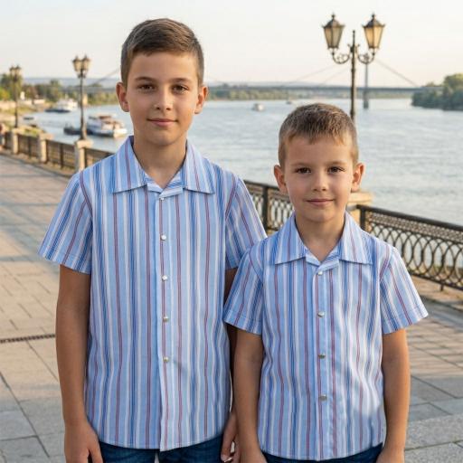 Риза спортно-елегантна райе в синьо и червено