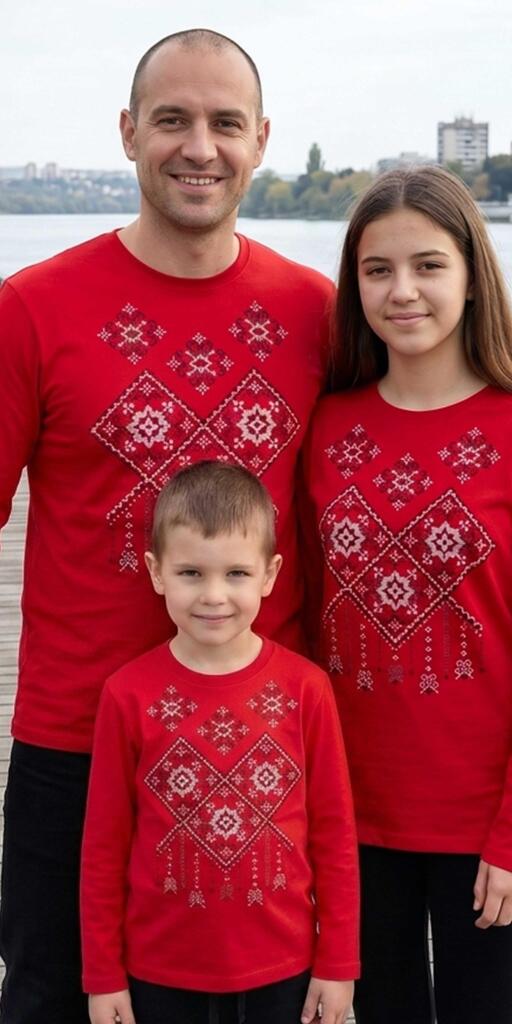 Блуза тънка с фолклорни български мотиви в червено 12