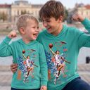 Морскосиня детска блуза с качулка за момче с баскетболист