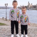 Сив суичър с блуза с дълъг ръкав и долнище